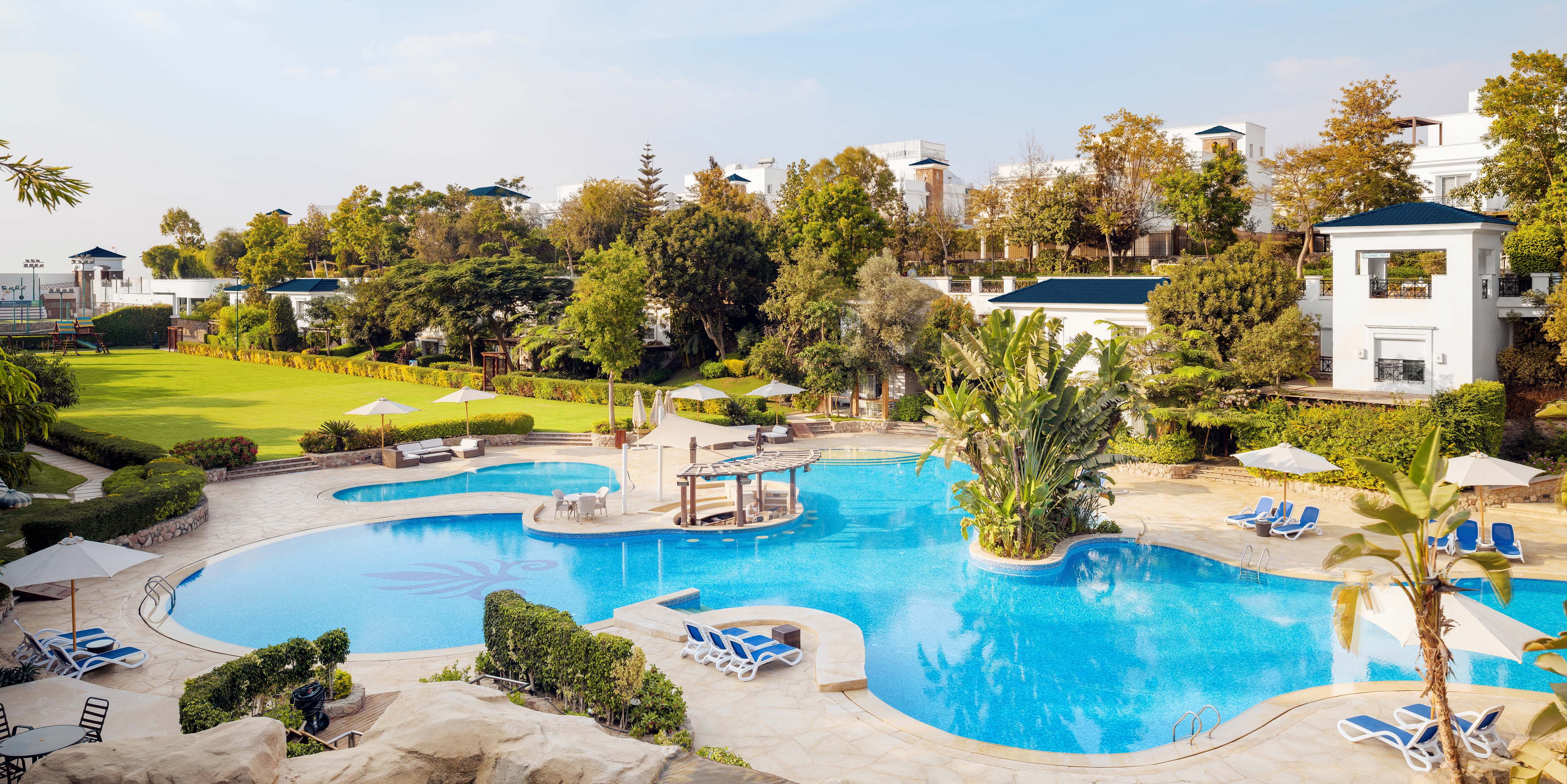 The pools and event lawn at Mountain View